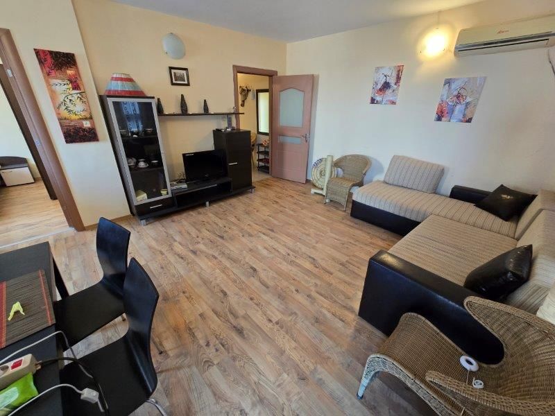 Property photo 3 of 8