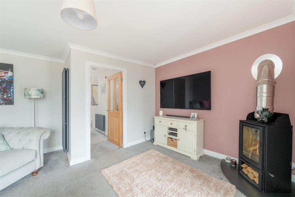 Property photo 3 of 13 19_Erskine_Place-5.Jpg