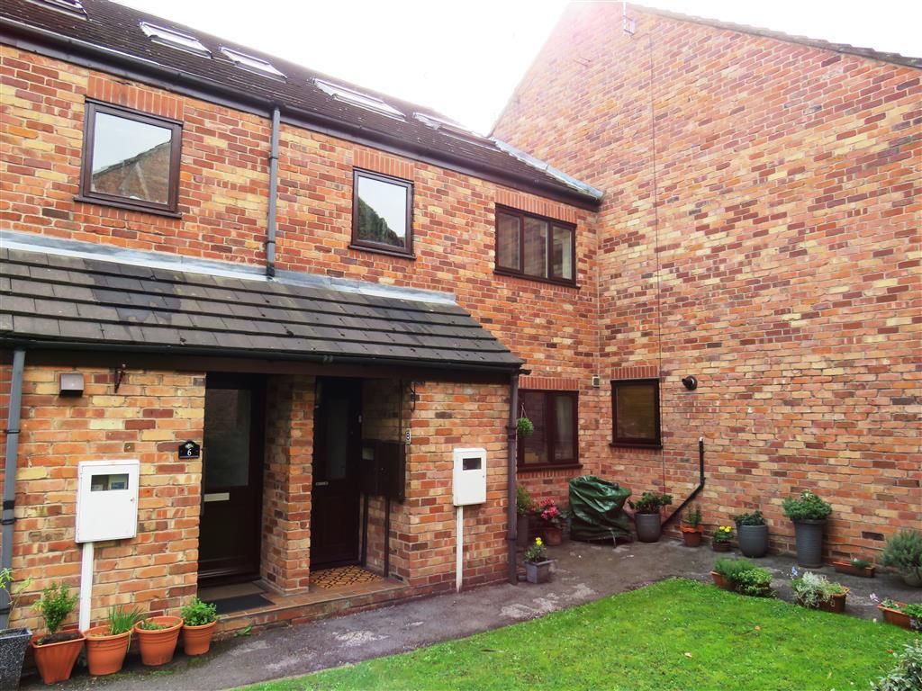 Property photo 1 of 8 Exterior