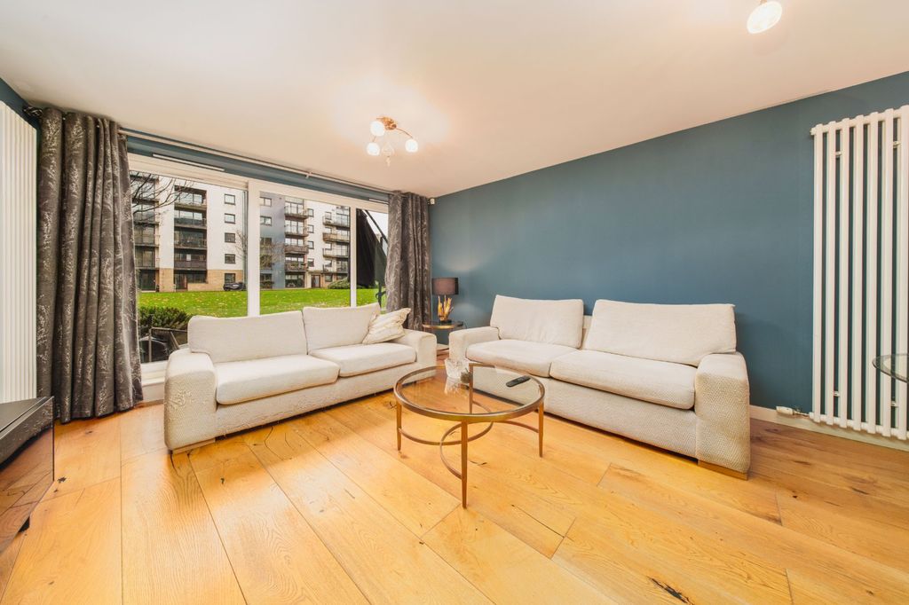 Property photo 3 of 15 Picture 3