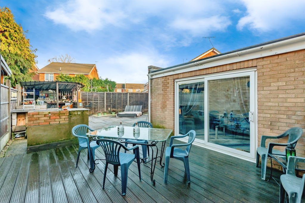 Property photo 2 of 18