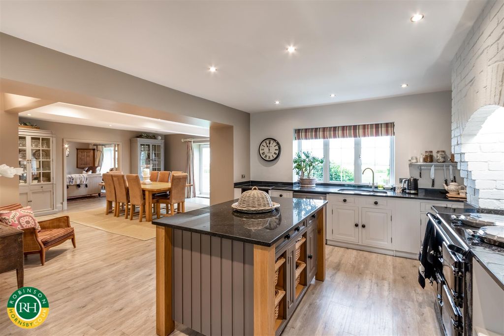 Property photo 2 of 57