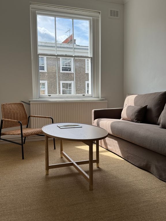 Property photo 1 of 11 Reception Room