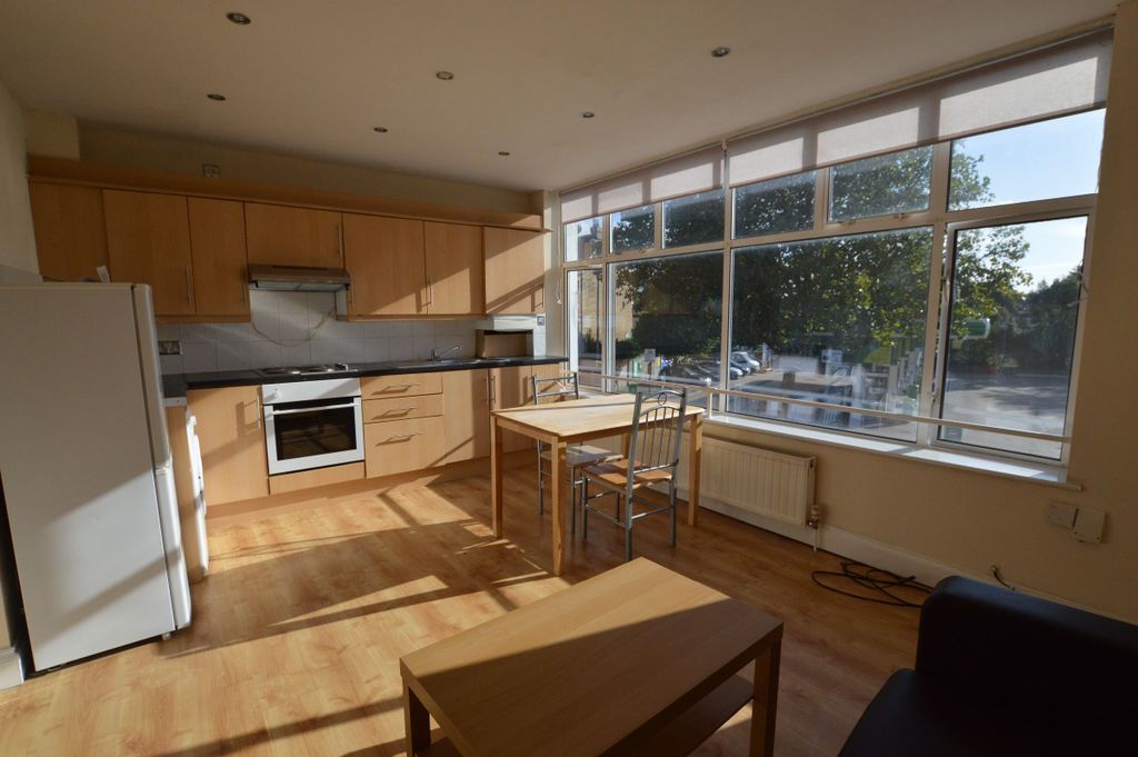 Property photo 2 of 4