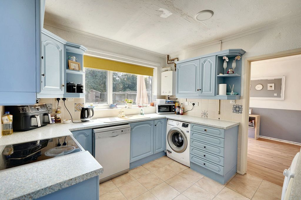Property photo 2 of 14