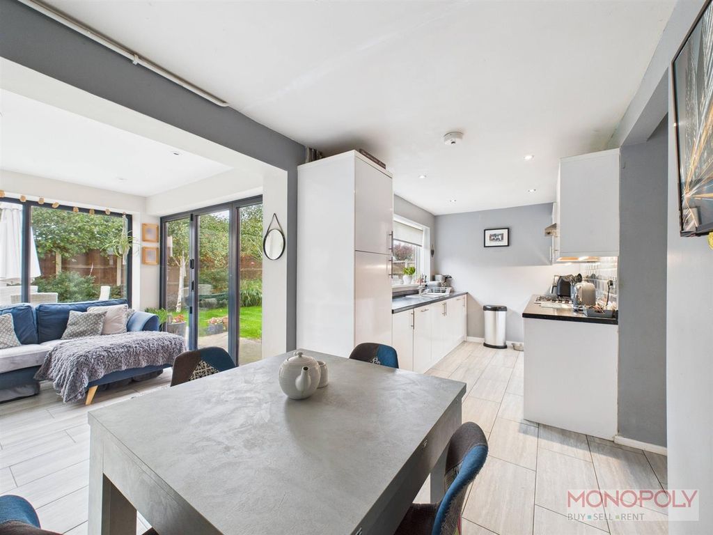 Property photo 2 of 23 Cam01943G0-Pr0542-Still002 (1).Jpg