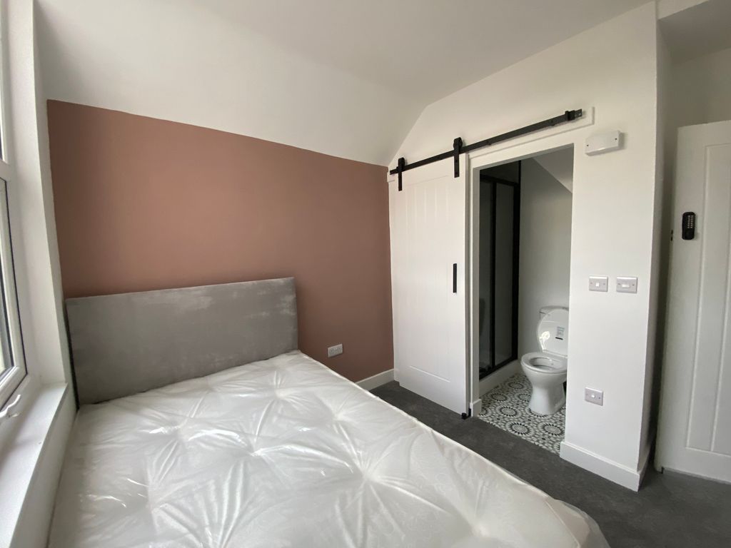 Property photo 2 of 3