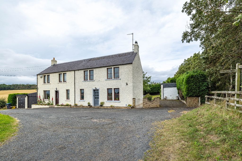 Property photo 2 of 40