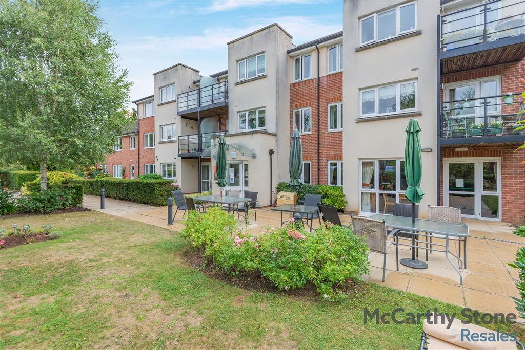 Property photo 1 of 17 8660891-Exterior03.Jpg