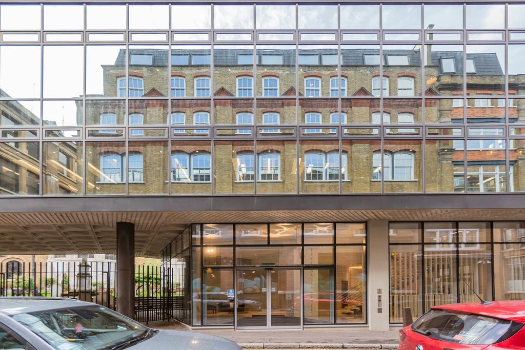 Property photo 2 of 9 40_10069.Jpg