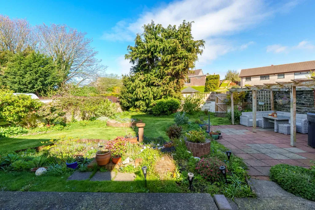 Property photo 3 of 22