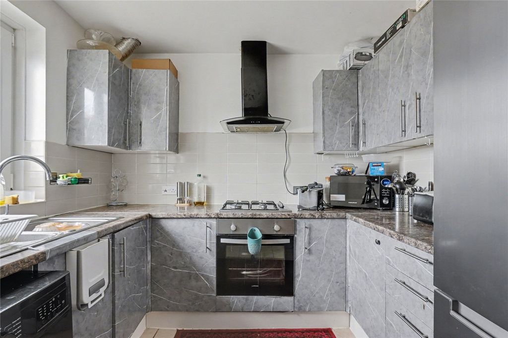 Property photo 2 of 15 Kitchen