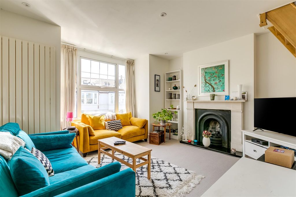 Property photo 2 of 7 Florence Road, W4 - For Sale