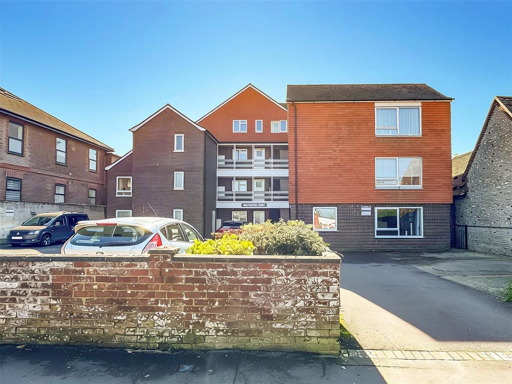 Property photo 1 of 6 14 Maltravers Court.Jpg