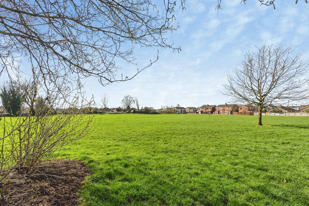 Property photo 3 of 15 Adjacent Green