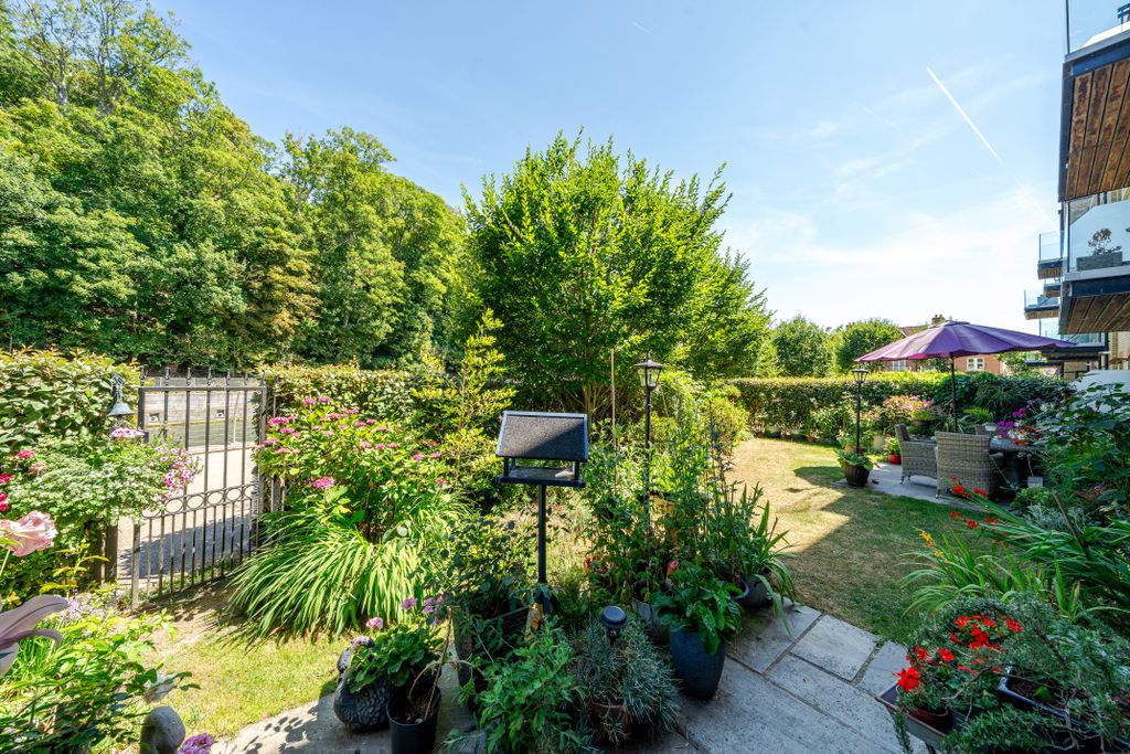Property photo 2 of 12