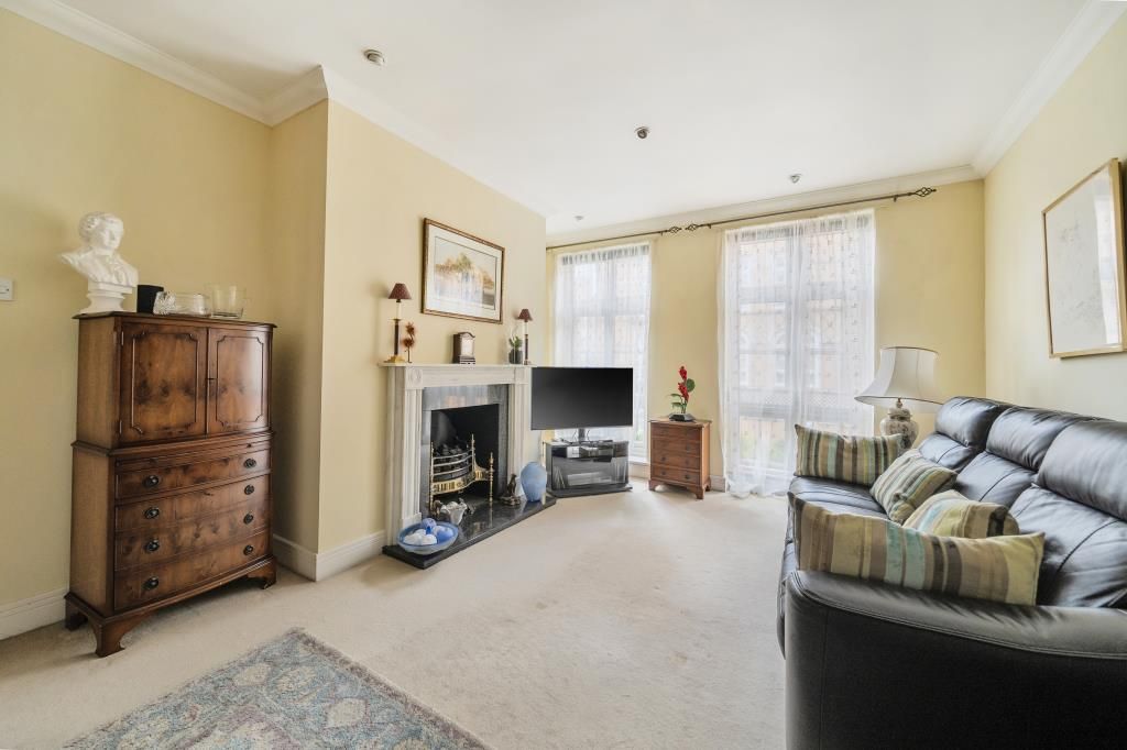 Property photo 2 of 11 Living Area