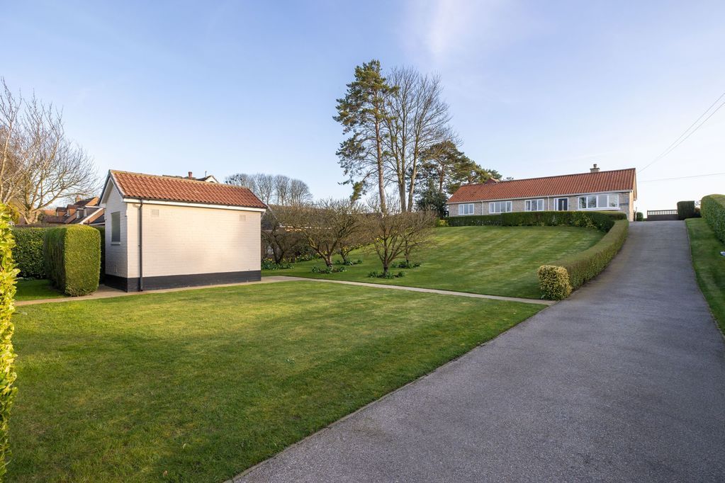 Property photo 3 of 24 Photo 3