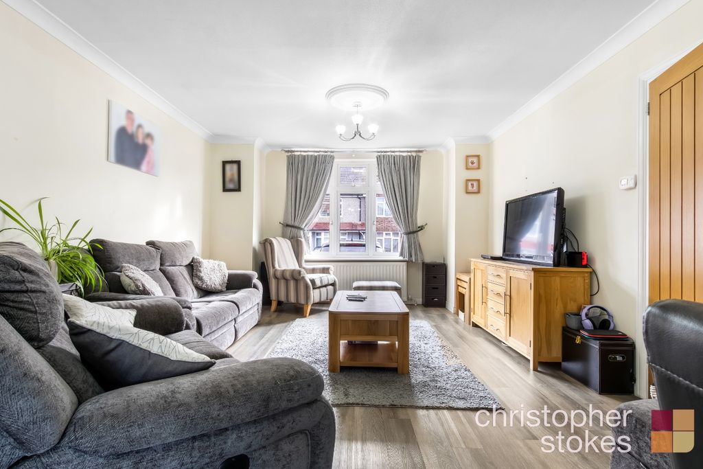 Property photo 2 of 22 4706834