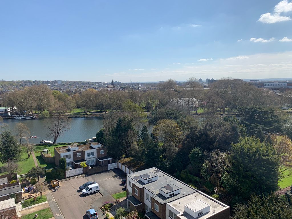 Property photo 2 of 10