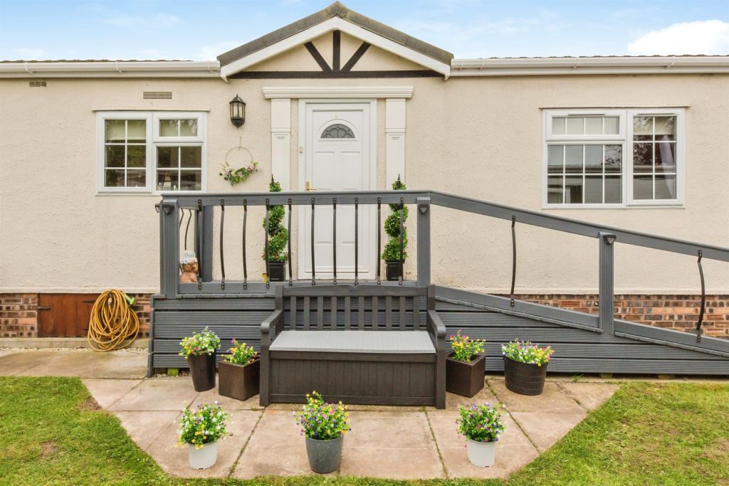 Property photo 2 of 19