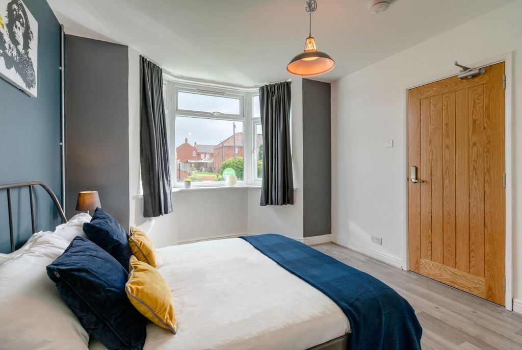 Property photo 3 of 9 3.Jpg