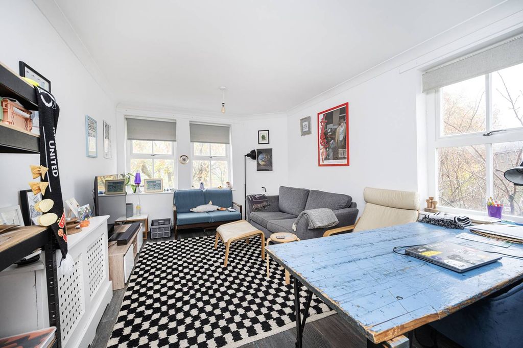 Property photo 2 of 7