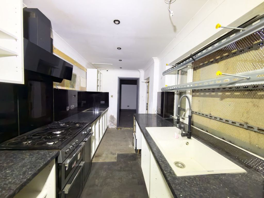 Property photo 3 of 10 Image 3