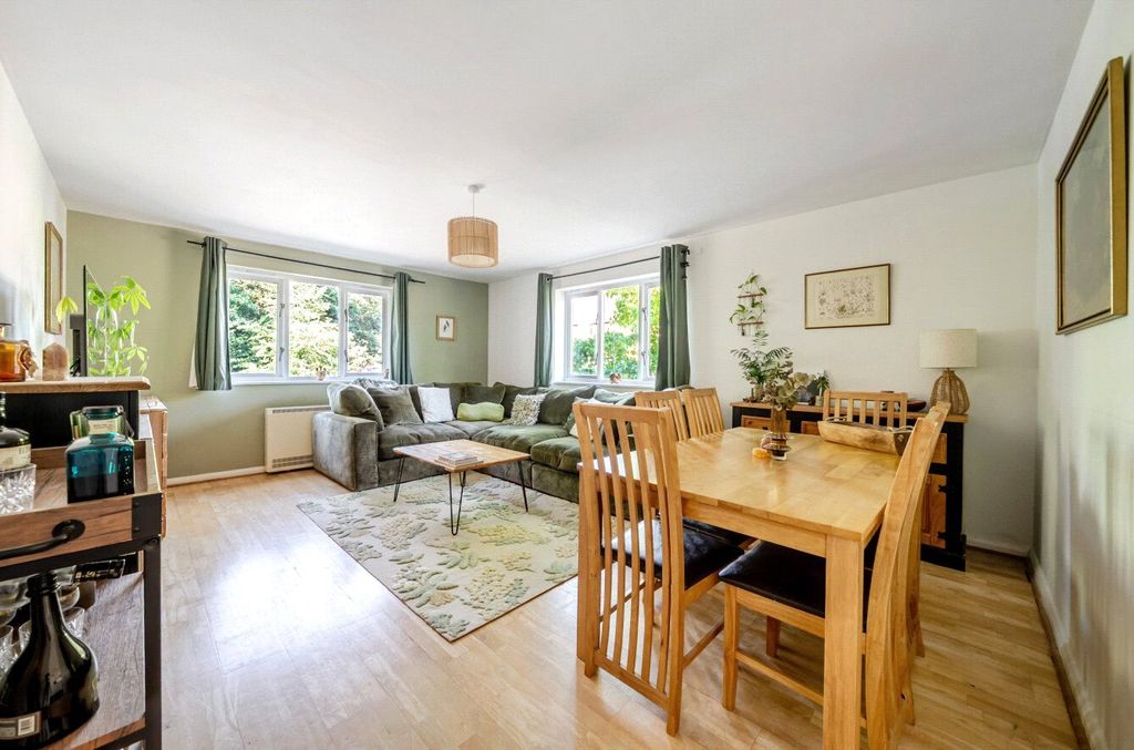 Property photo 2 of 16 Living/Dining