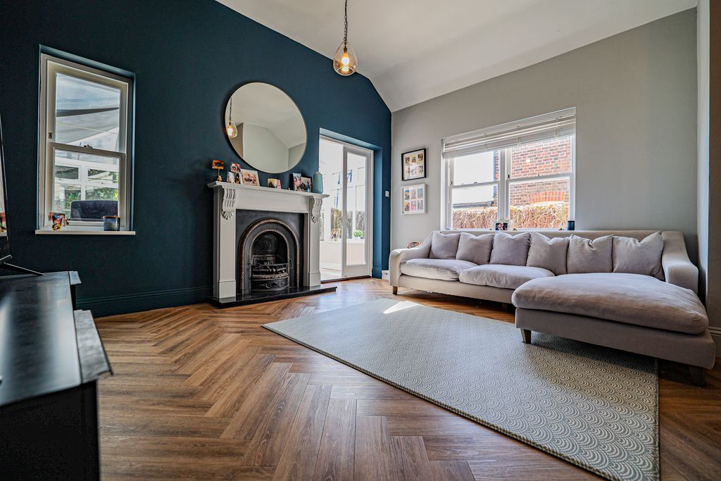Property photo 2 of 17 980A3671