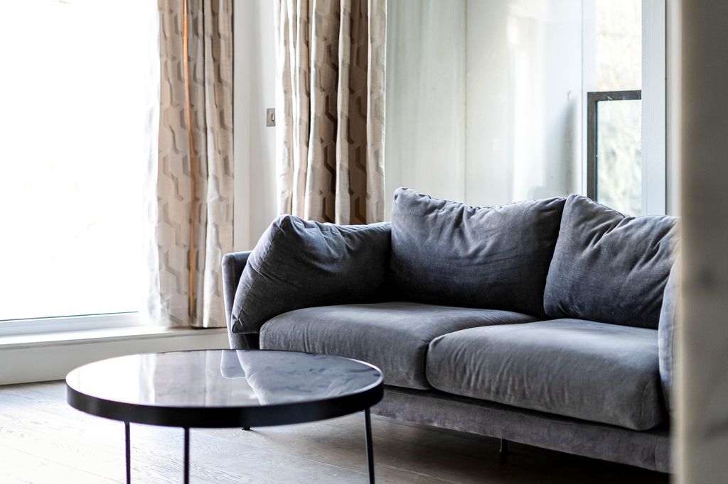 Property photo 2 of 31