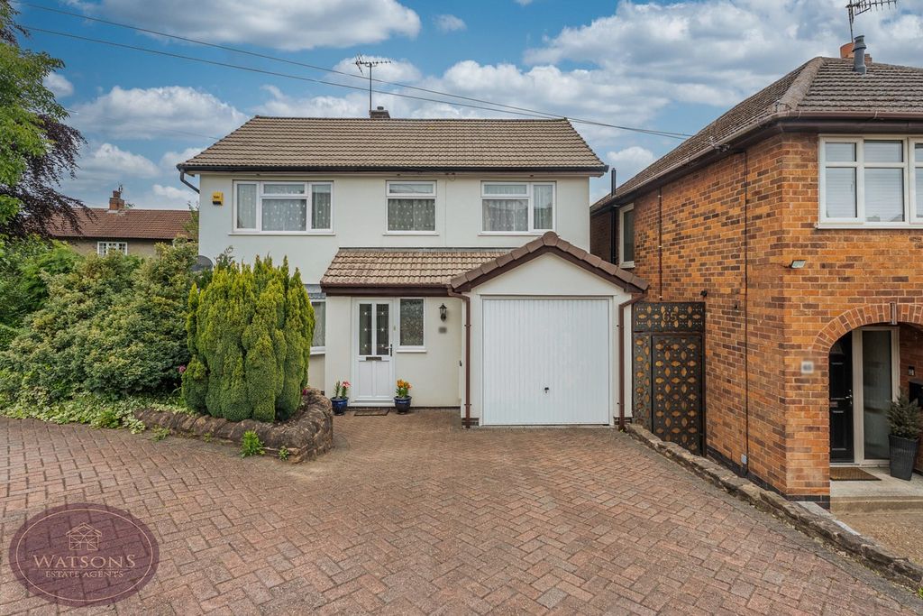 Property photo 1 of 32