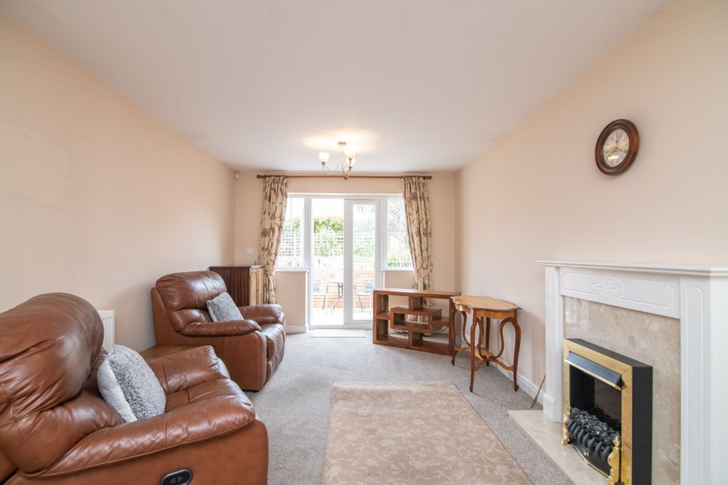 Property photo 2 of 23