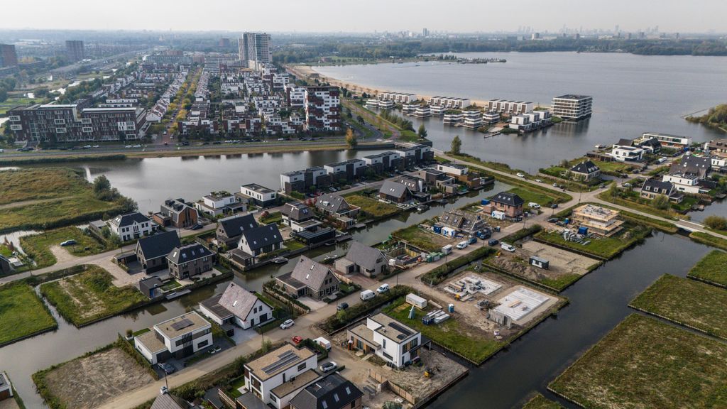 Property photo 3 of 39