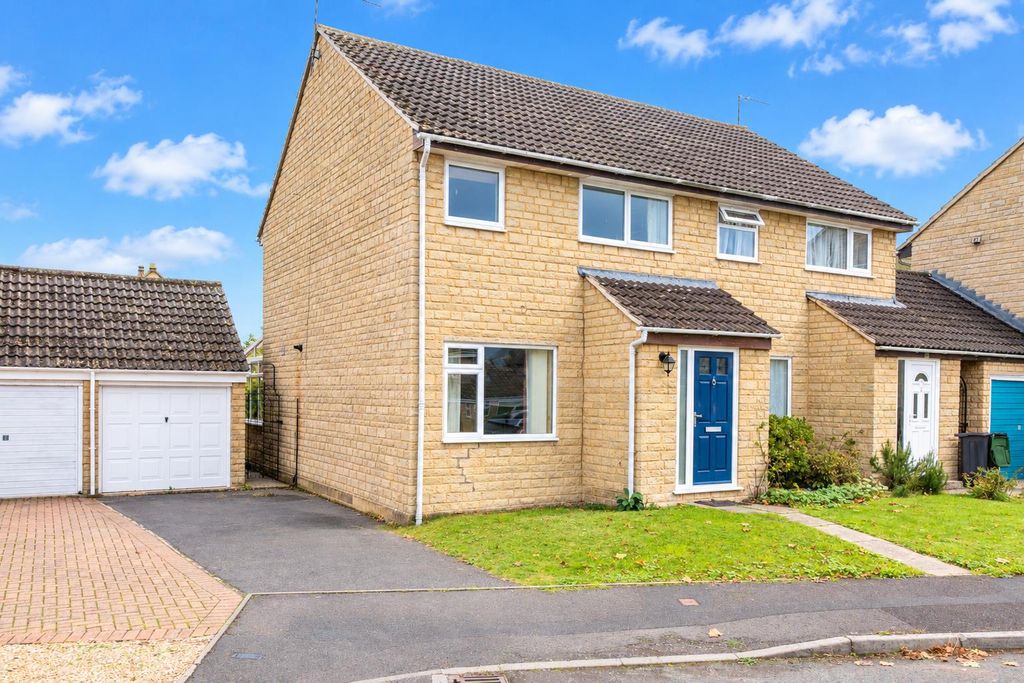 Property photo 1 of 18 c7d2F8F1-d70B-4568-B0E4-782F6139F859.Png