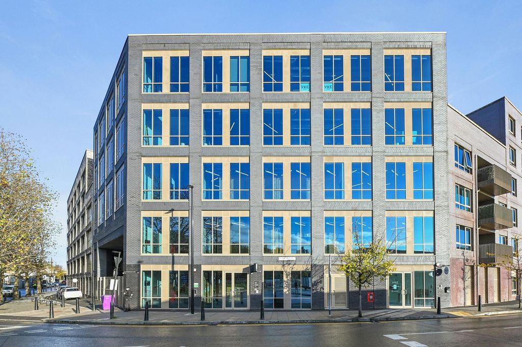 Property photo 2 of 14 Olbc13Rothburyroad22.Jpg