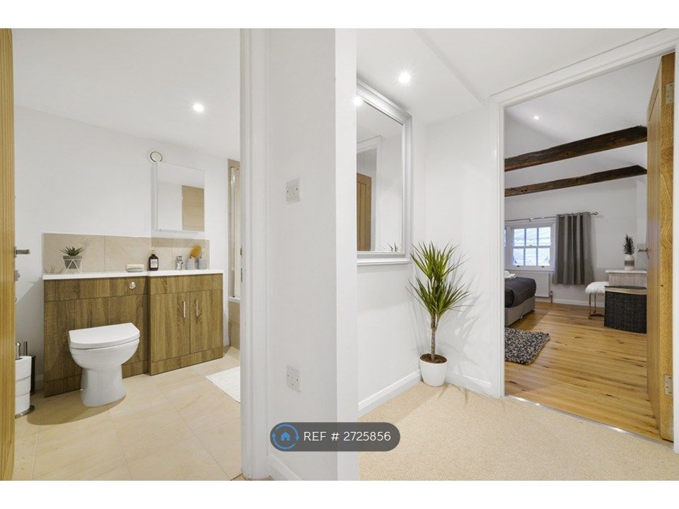 Property photo 2 of 29