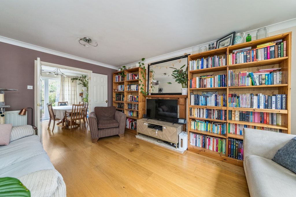 Property photo 3 of 19