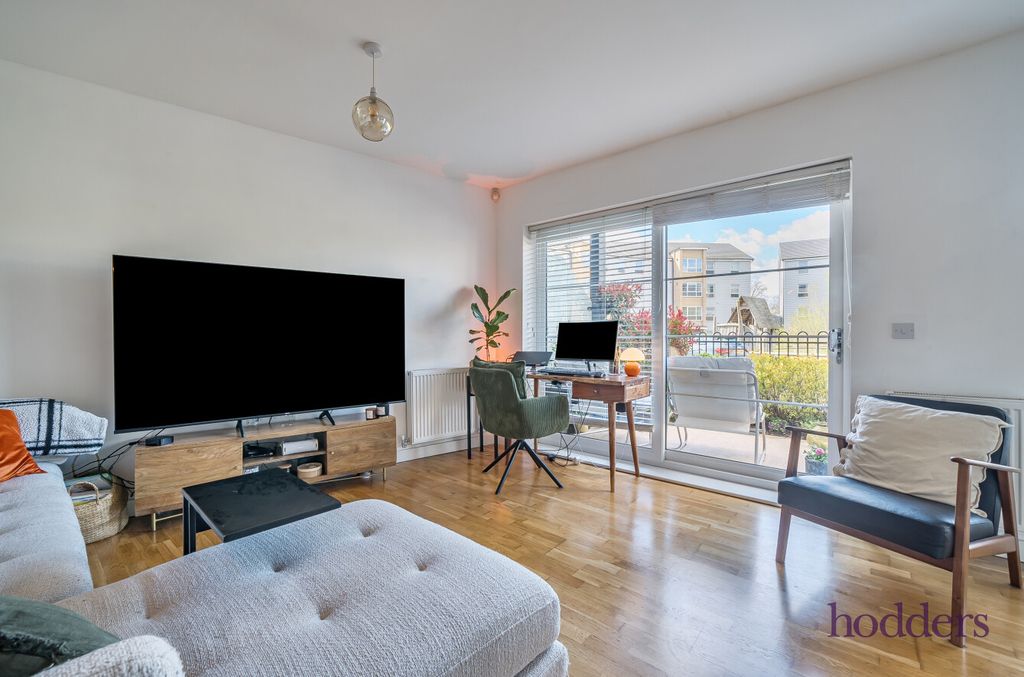 Property photo 2 of 22 0E08c399-Eabb-42A...