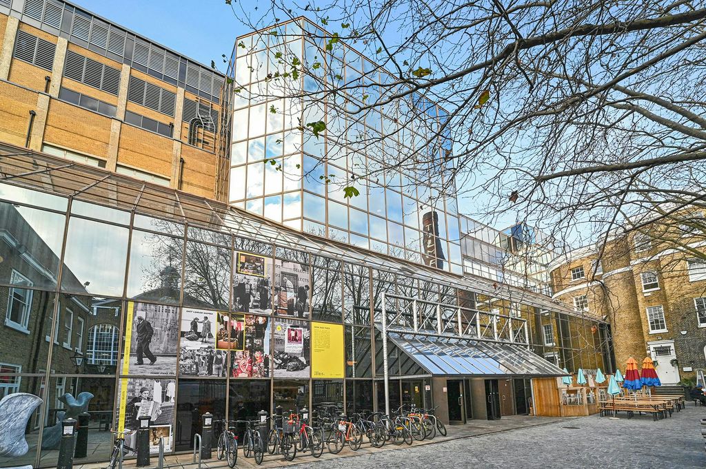 Property photo 2 of 5 Oltrumans91Bricklane20.Jpg