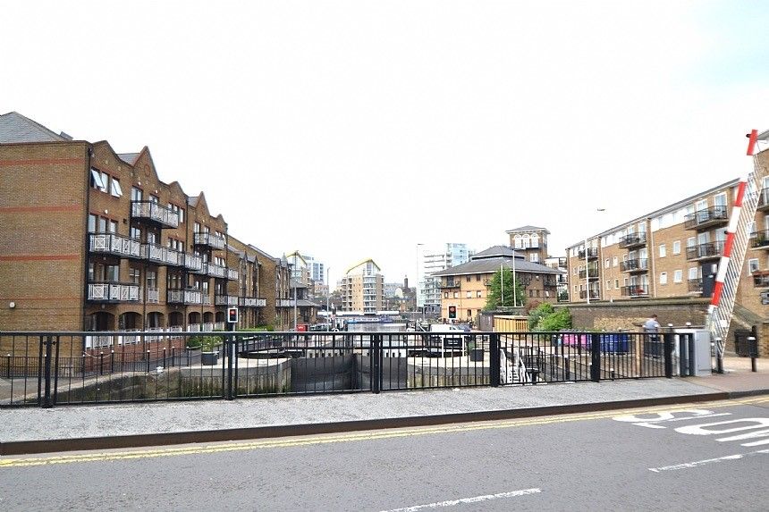 Property photo 3 of 11