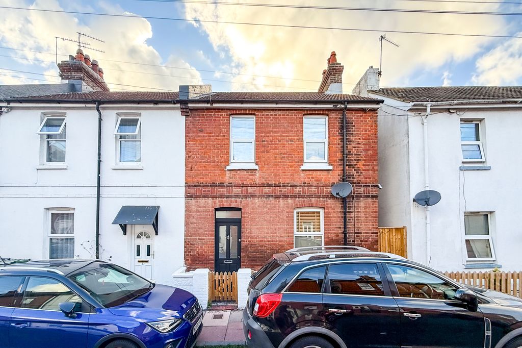 Property photo 1 of 17