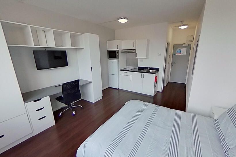 Property photo 2 of 6 Bright And Modern Bedroom Featuring A Comfortable ...