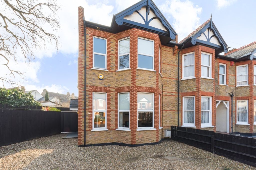Property photo 1 of 18