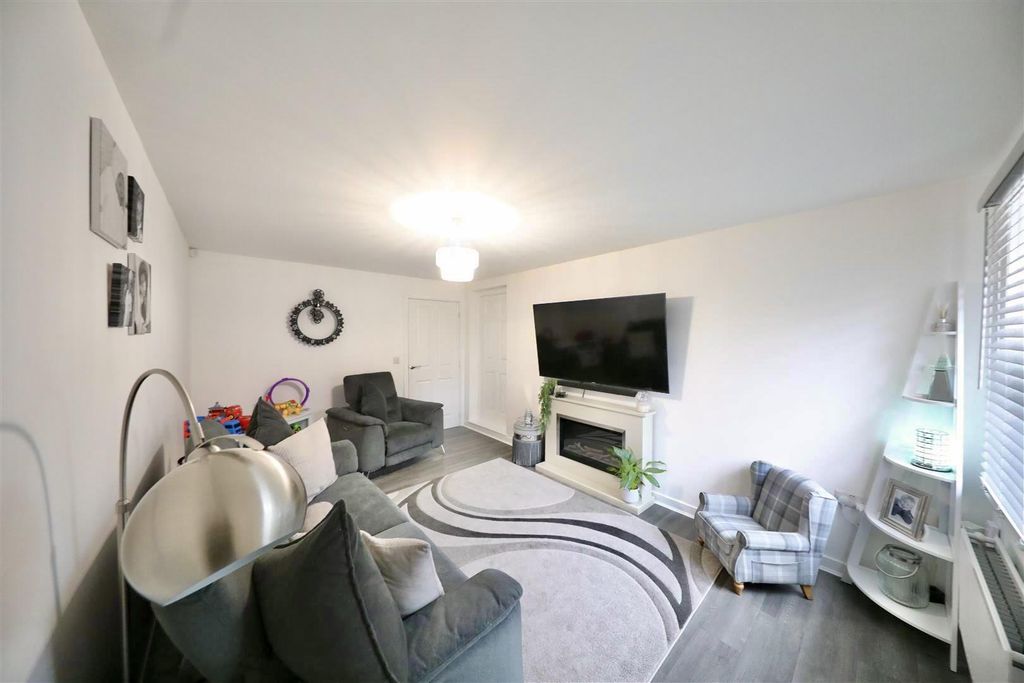 Property photo 2 of 17 Living Room