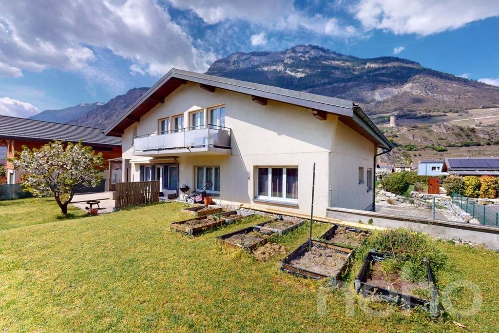 Property photo 1 of 13