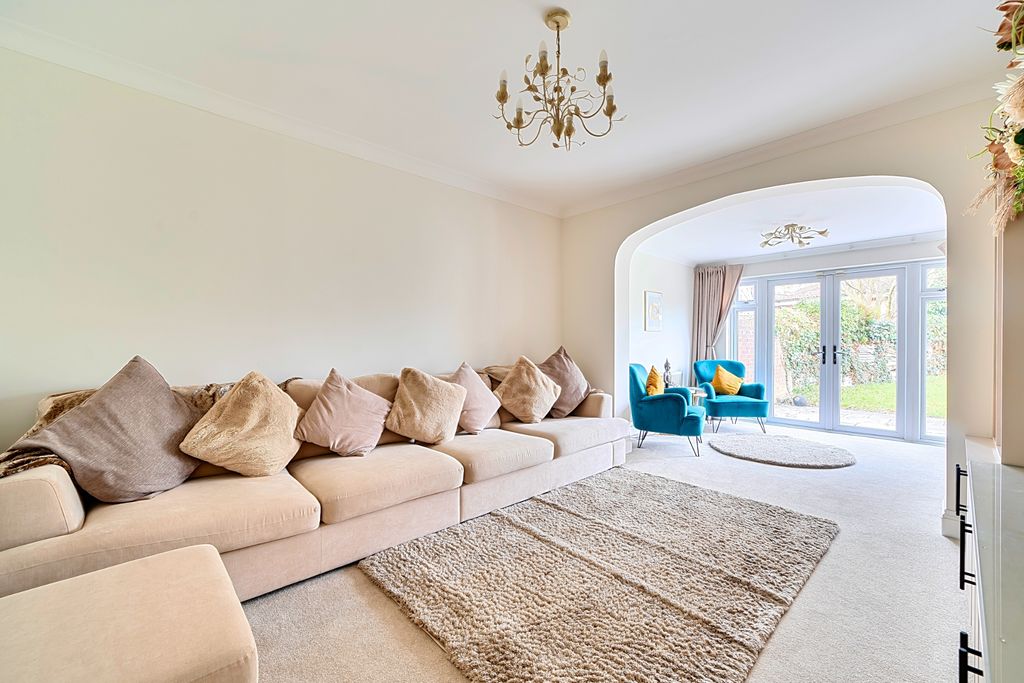 Property photo 3 of 18 Photo 10