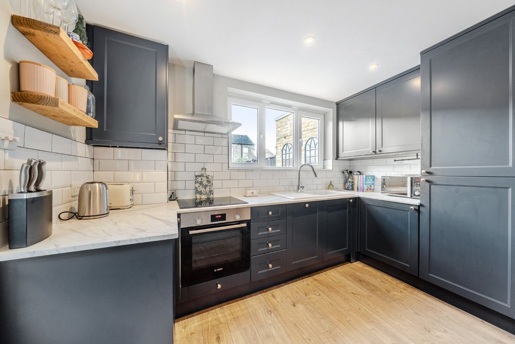 Property photo 2 of 8 Picture No. 05