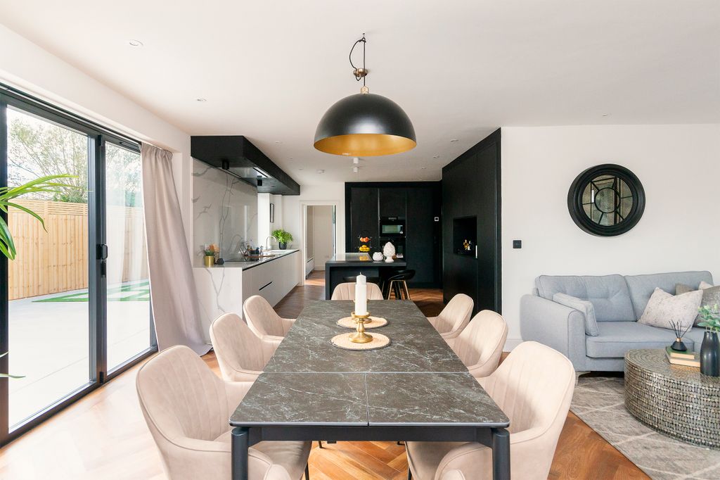 Property photo 3 of 37 Dining Area