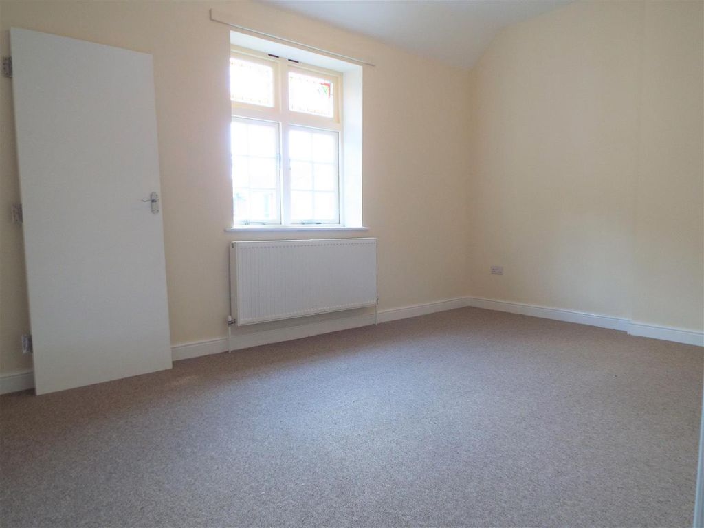 Property photo 3 of 5 Bedroom 1
